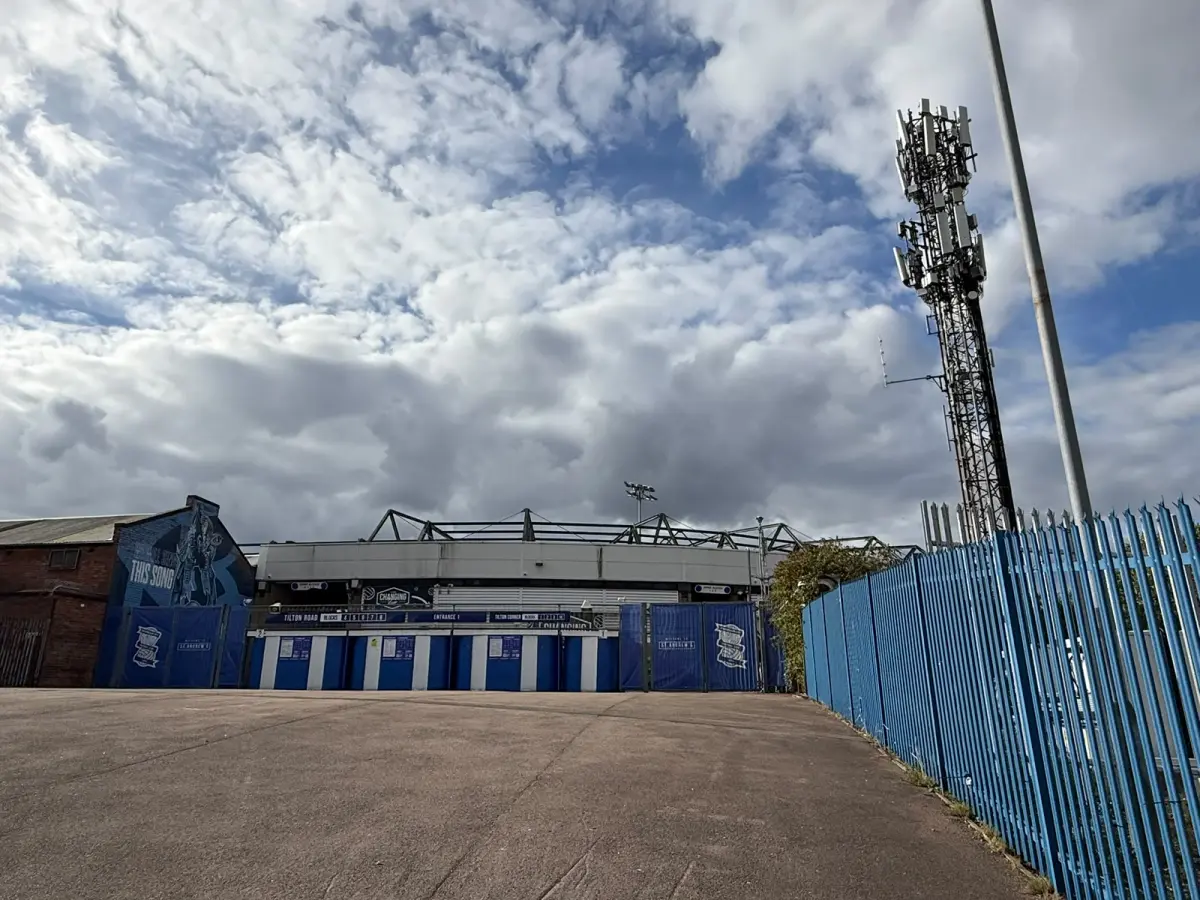 Best Hotels Near Birmingham City FC St Andrews hotel exterior with modern architecture