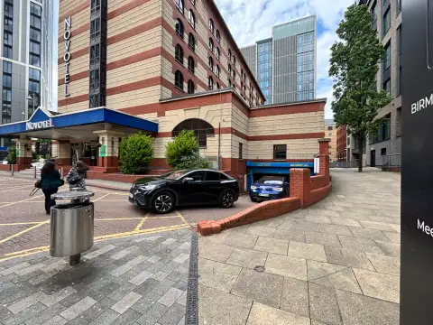 Novotel Birmingham Centre cat park is accessed via the ramp to the right of the entrance as you face the hotel. 