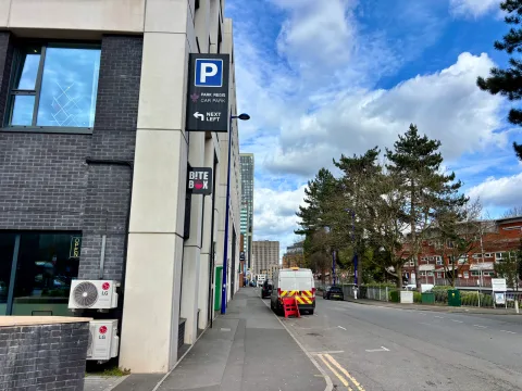 Parking is cleared indicated on Tennant Street as you leave Islington Row Middleway.