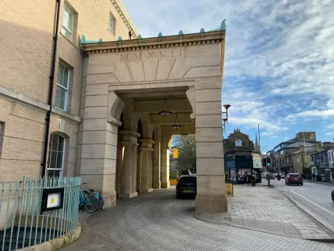 Where you’d arrive at the hotel. The pavement can be busy with people walking past as you arrive but once in this area it’s more secluded. 